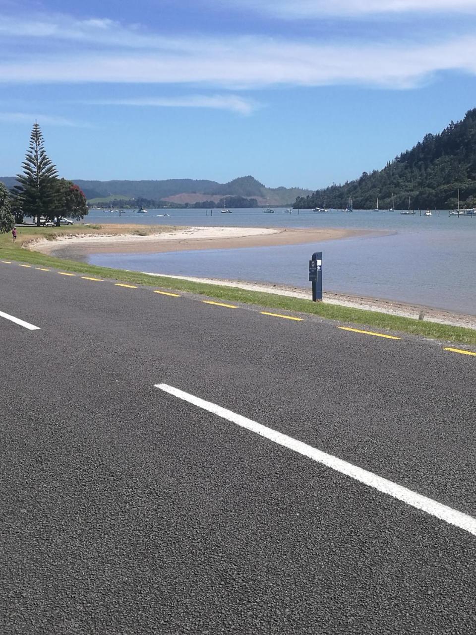 Harbour Inn Whangamata Exterior photo